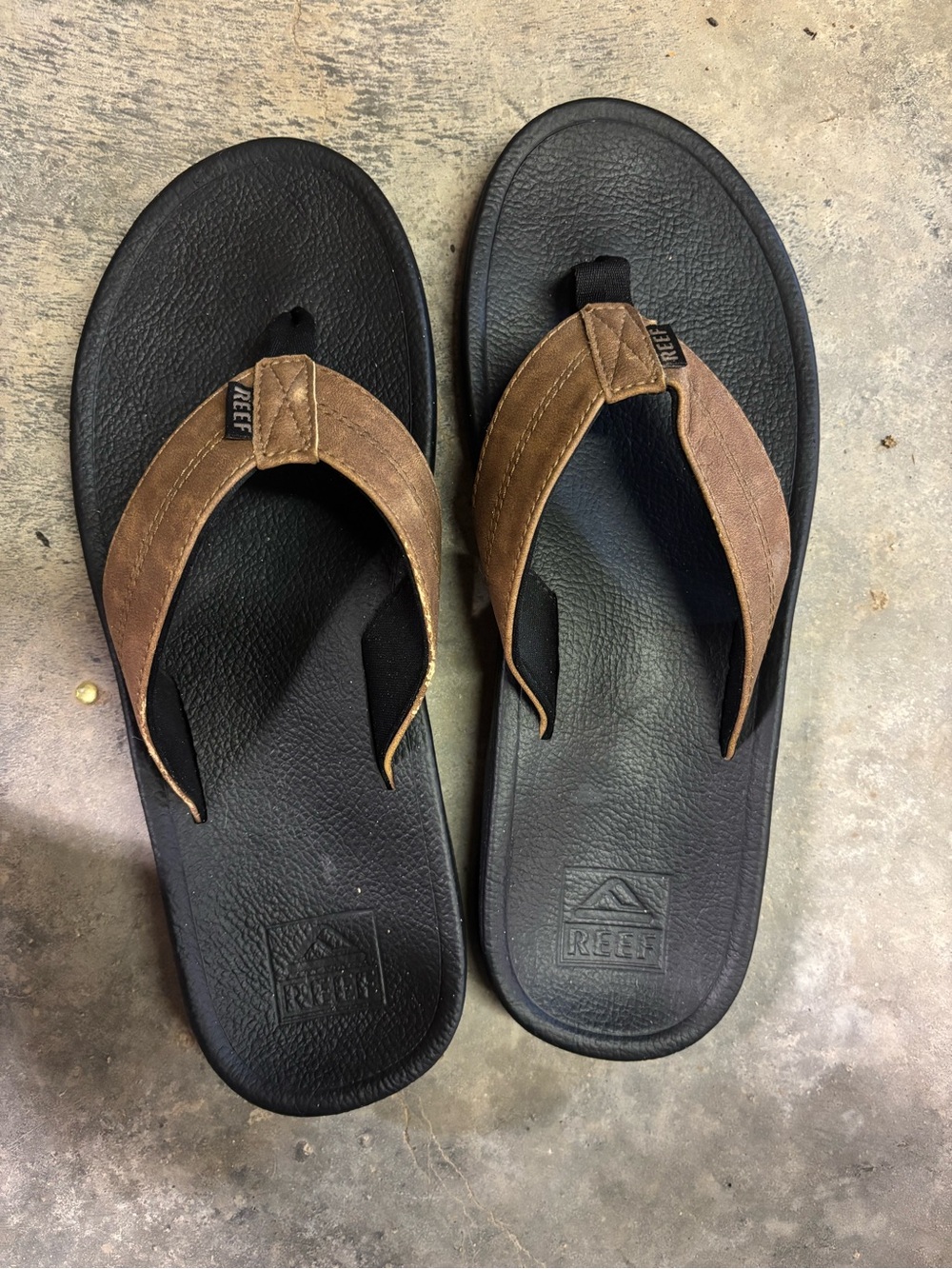 Reef Men's Brown Strap Flip-Flops with Black Footbed